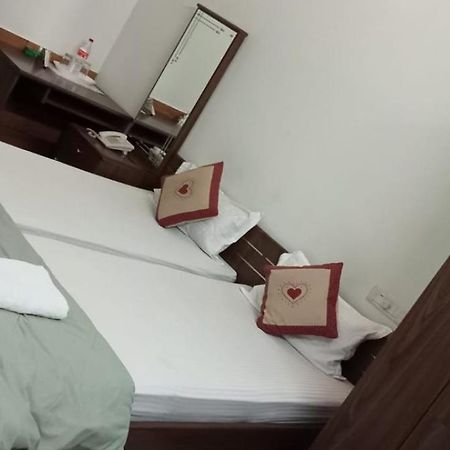 Sapphire Inn Nedumbassery Exterior photo