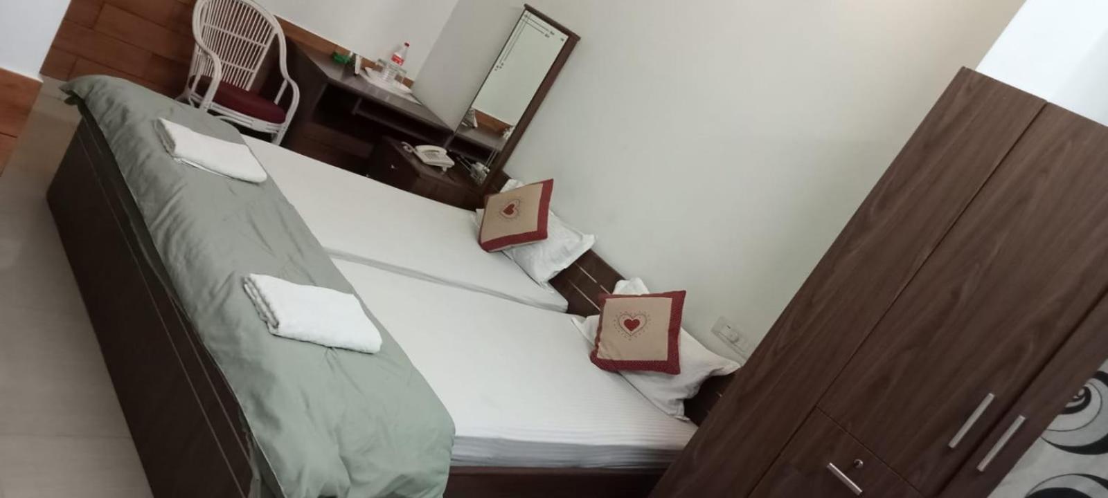 Sapphire Inn Nedumbassery Exterior photo