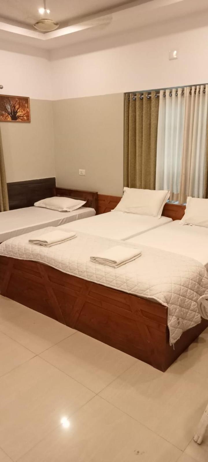 Sapphire Inn Nedumbassery Exterior photo